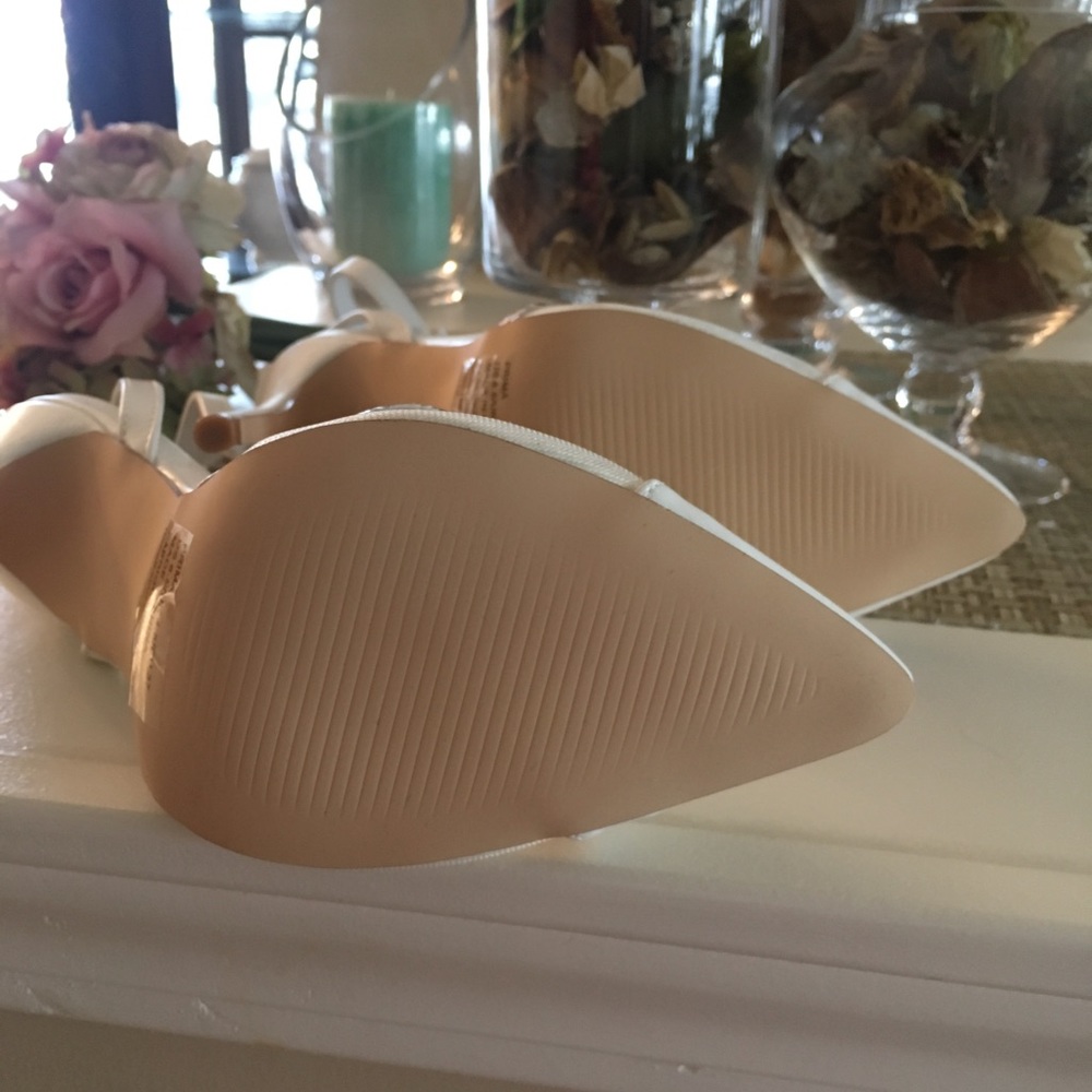 Shoes - Picture 4 of 4